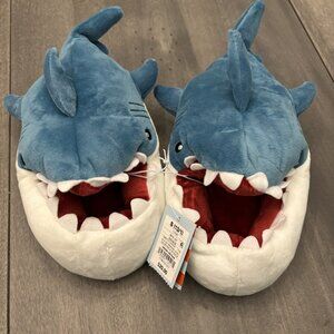 Cat & Jack Shark Slippers Size 13-1 Kids New with Tags
